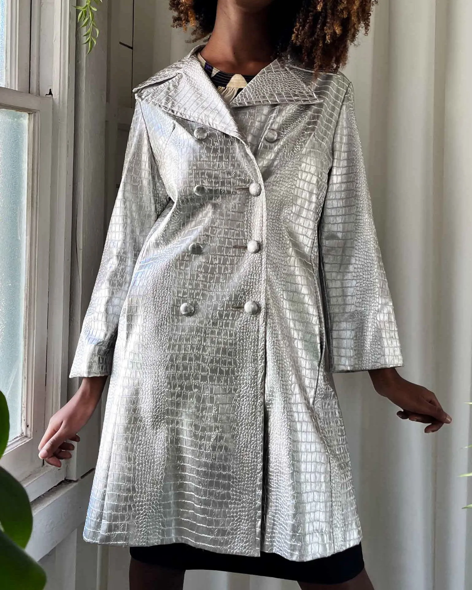 60s Mod Silver Vinyl Trench | S-M