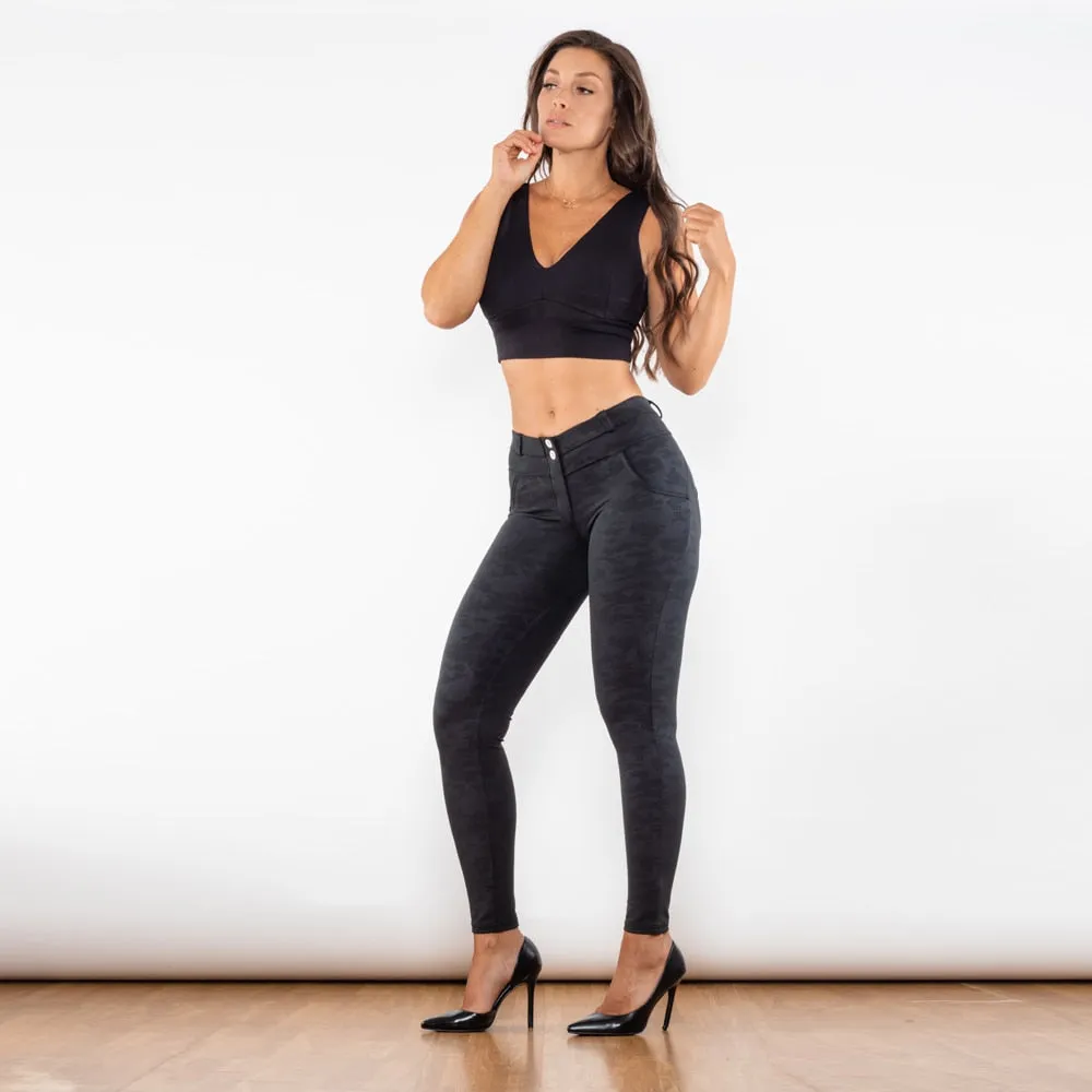 Black Camo Middle Waist Lifting Pants