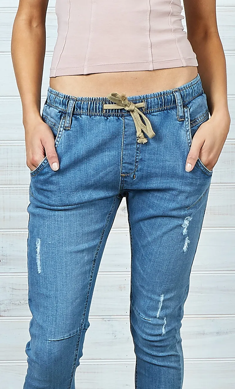 DRICOPER ACTIVE DENIM JEANS IN BLEACHED OUT BLUE