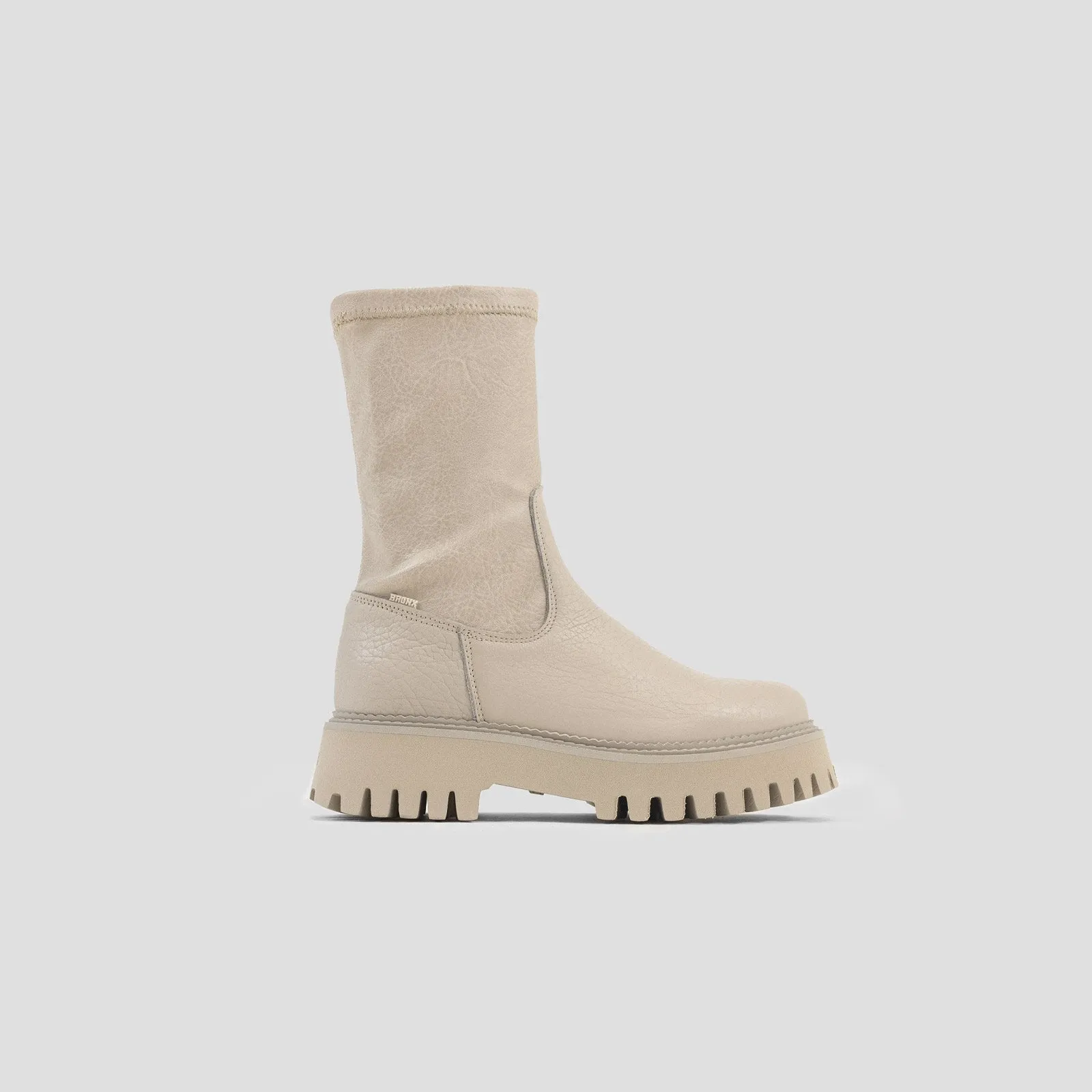 Groovy Stretch Winter White Chelsea Boots