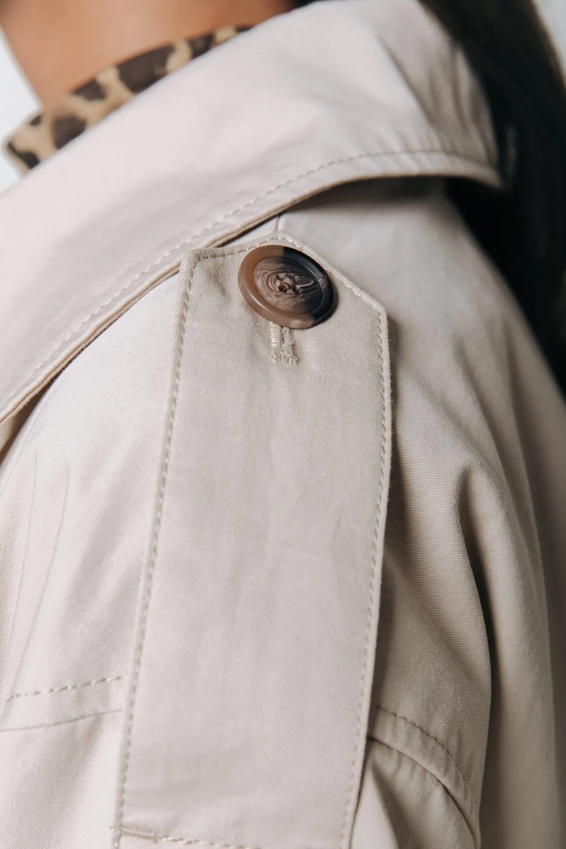 Kaia Trenchcoat | Light sand