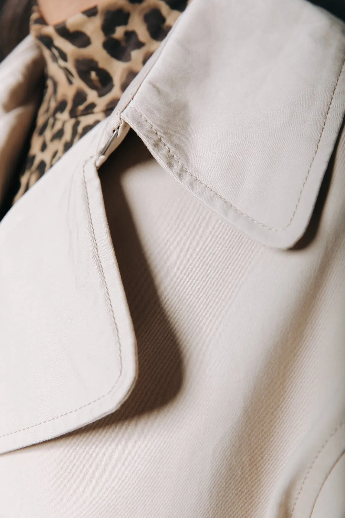 Kaia Trenchcoat | Light sand