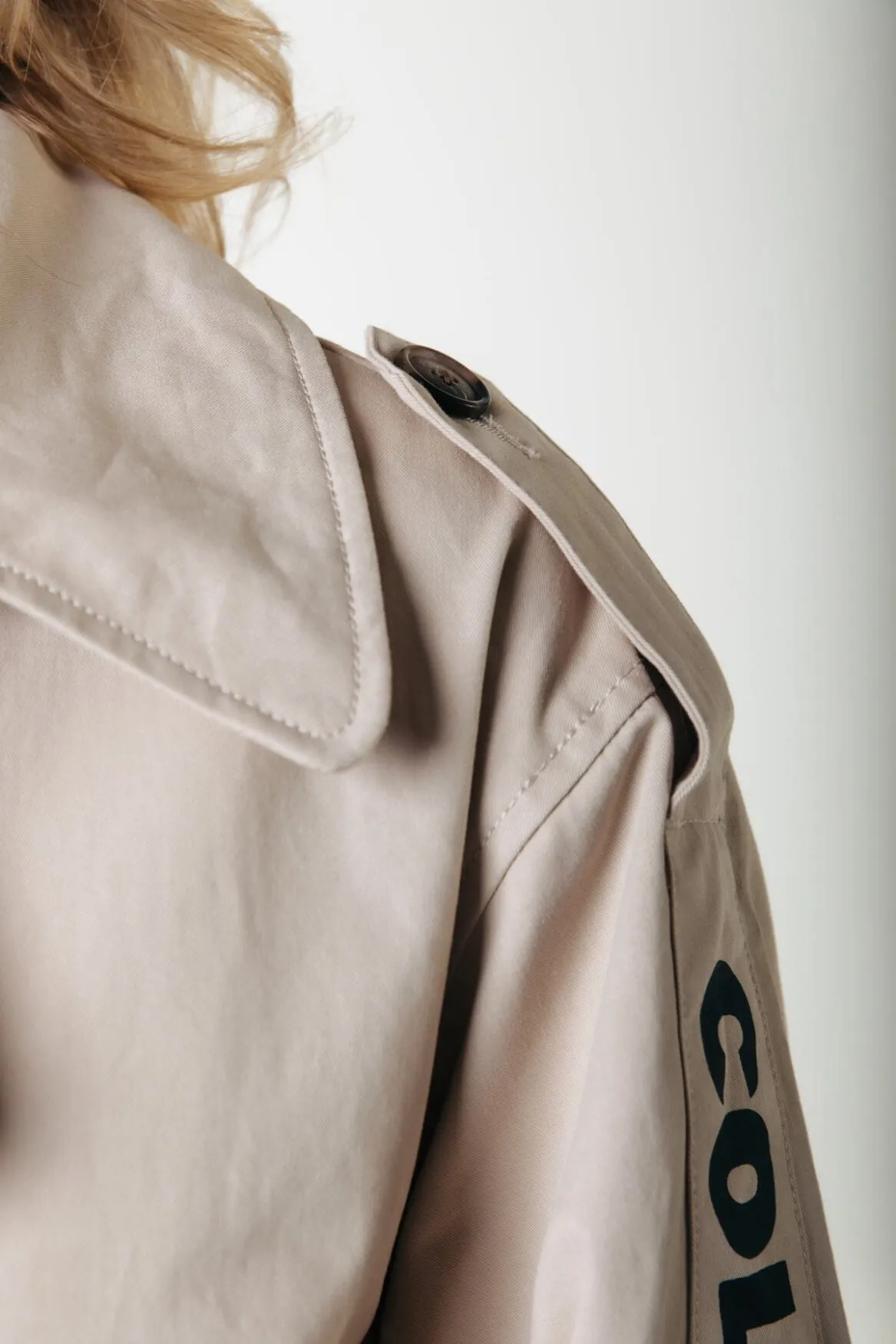 Kaia Trenchcoat | Light sand