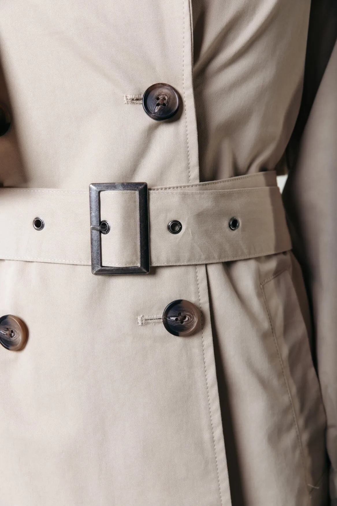 Kaia Trenchcoat | Light sand