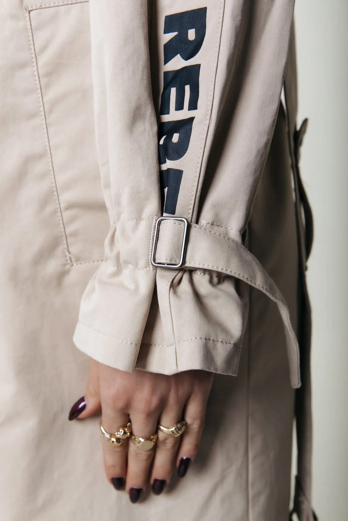 Kaia Trenchcoat | Light sand