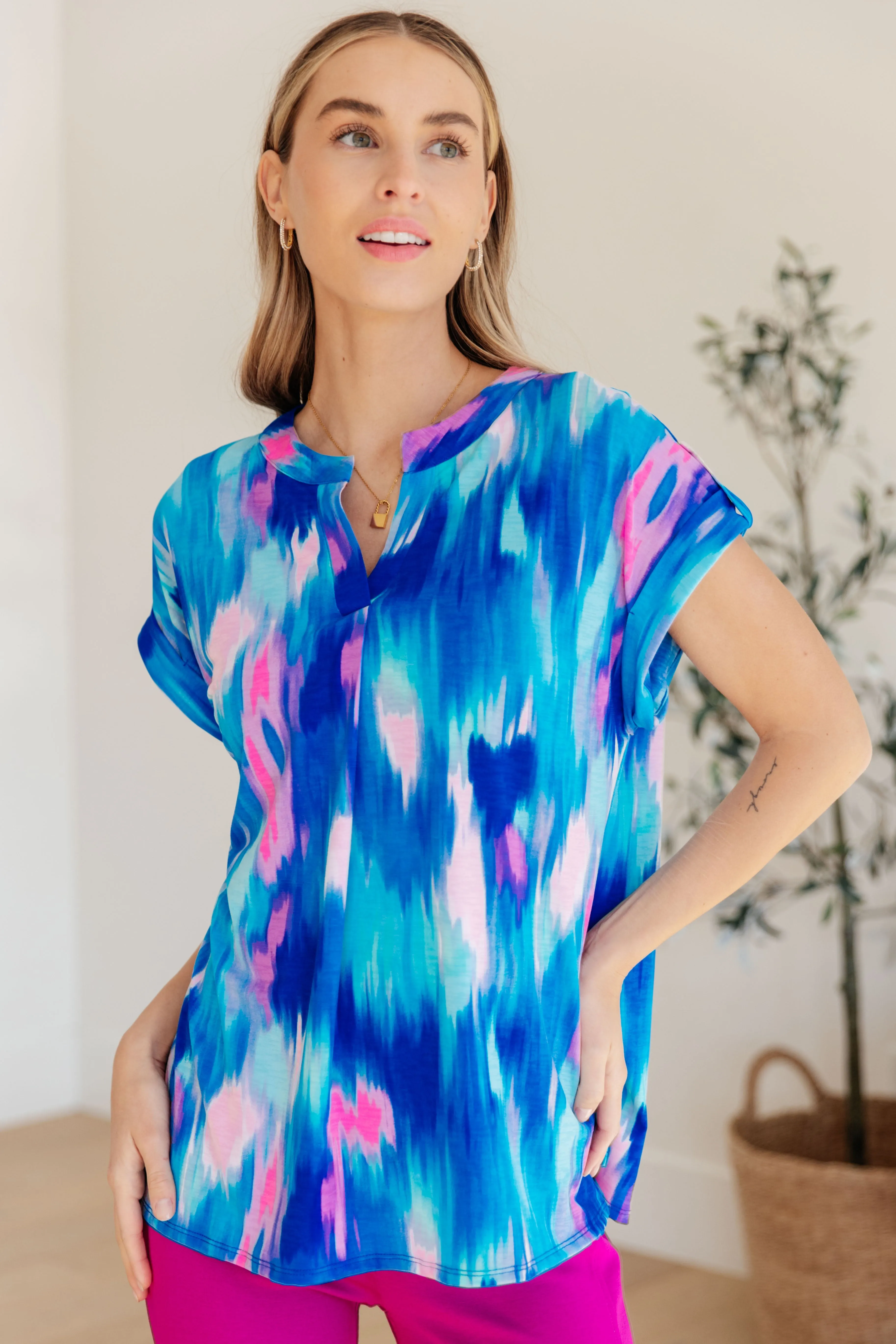 Lizzy Cap Sleeve Top in Royal Brush Strokes