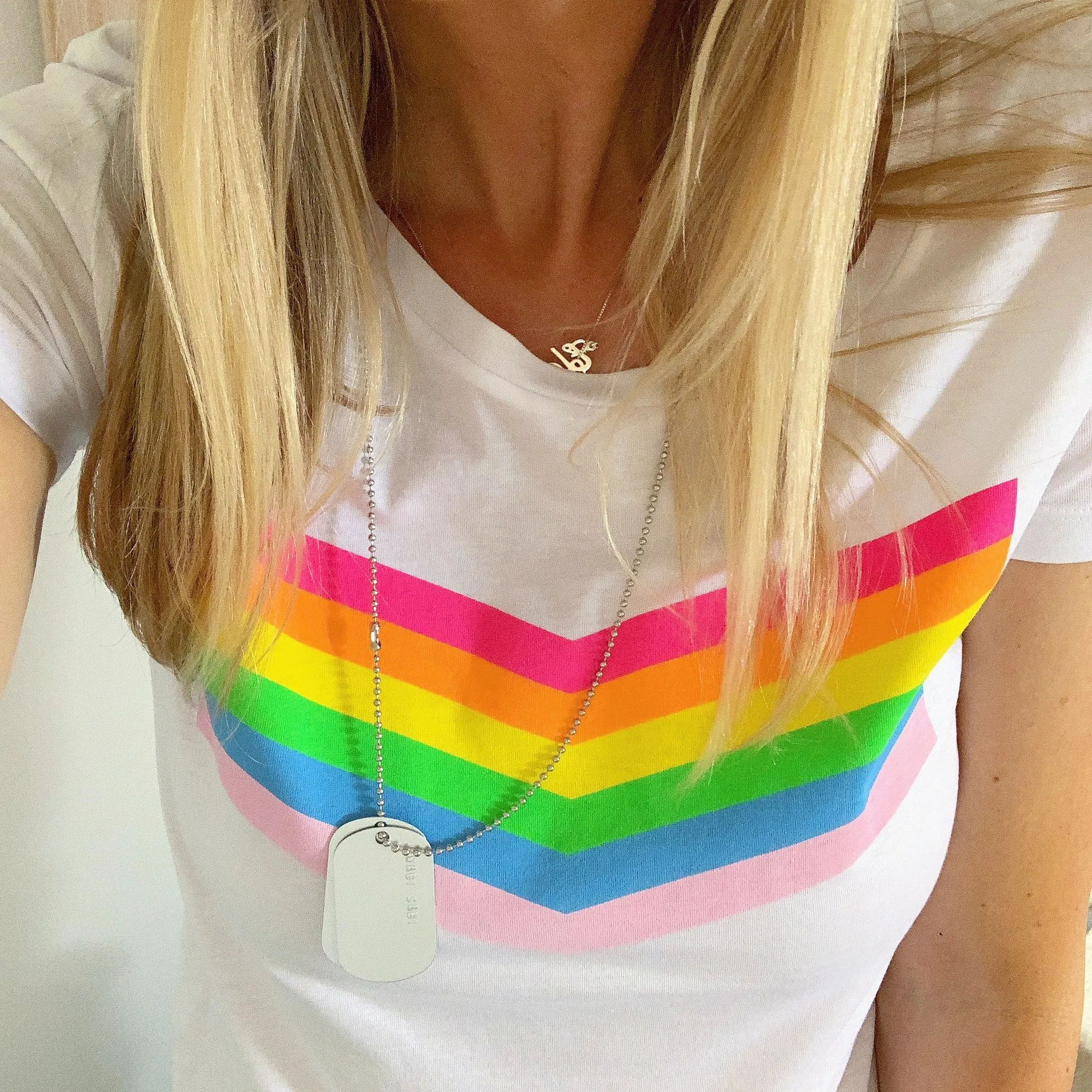 Neon rainbow chevron white tee