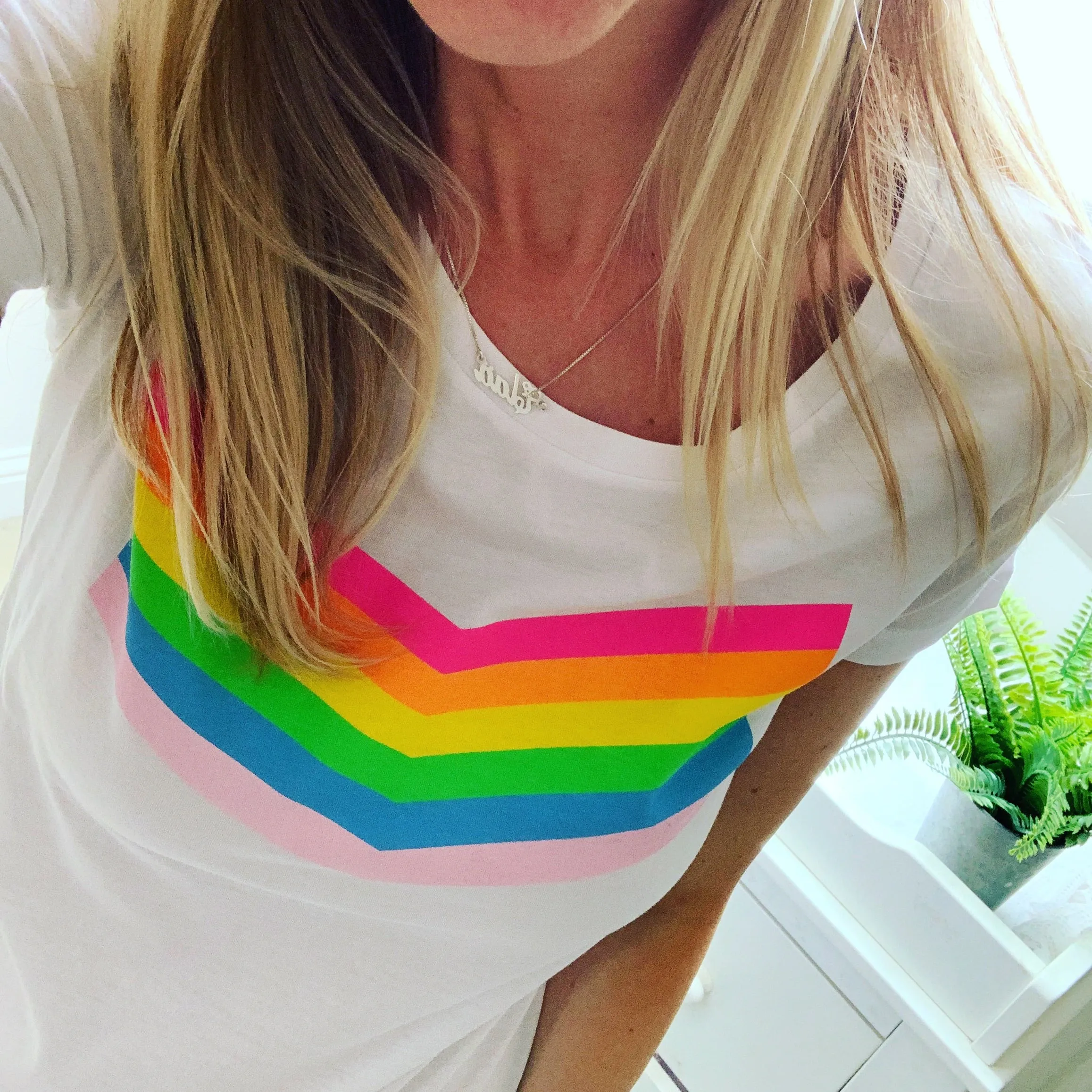 Neon rainbow chevron white tee