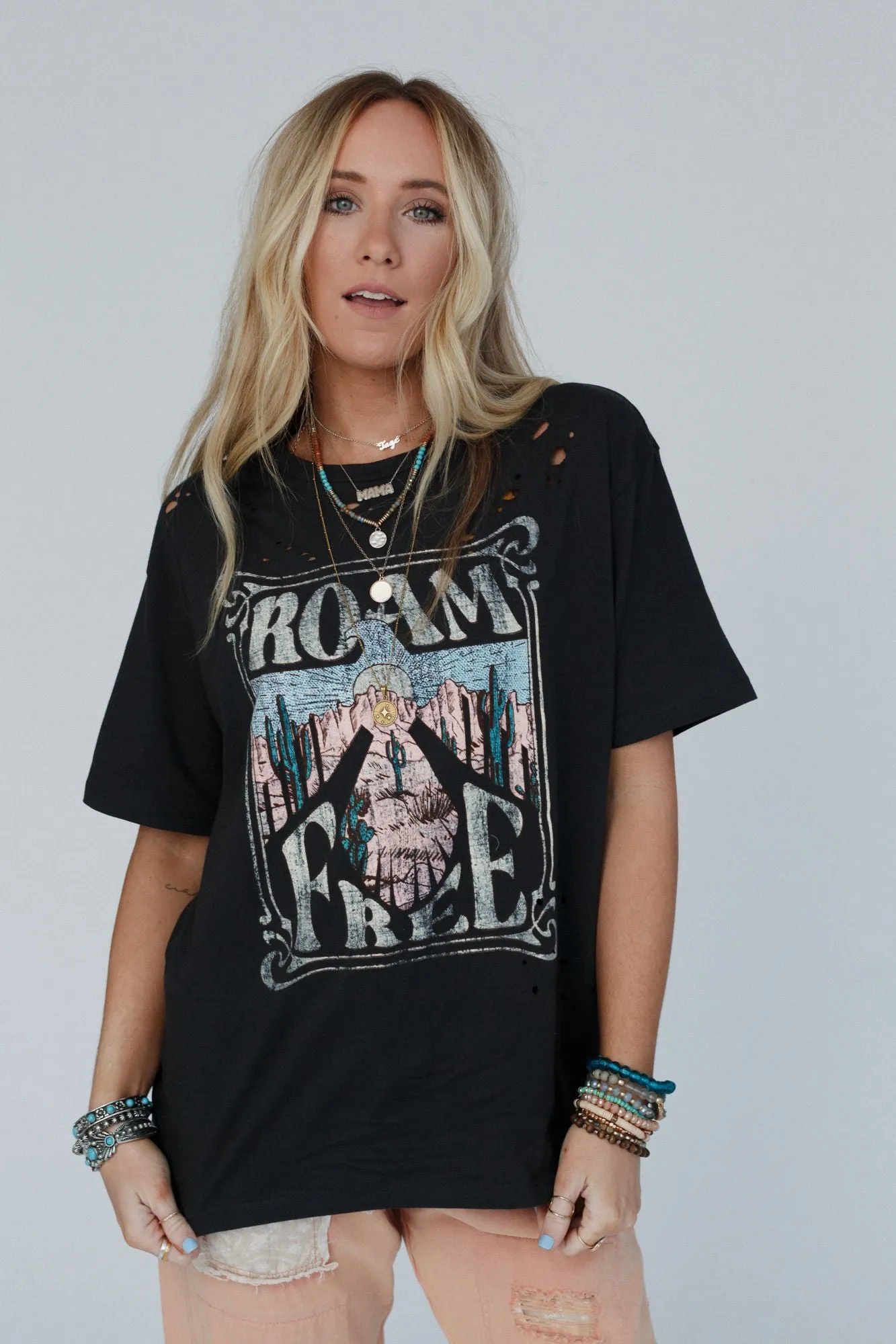 Roam Free Graphic Tee - Black