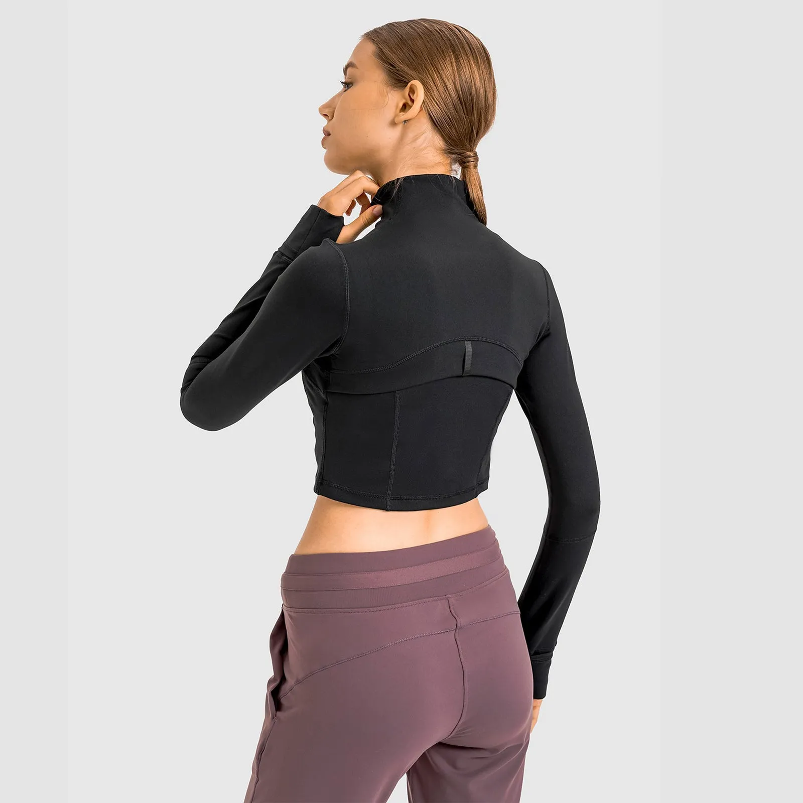 Seamless Flow Zip-Up Front Cropped Sports Top