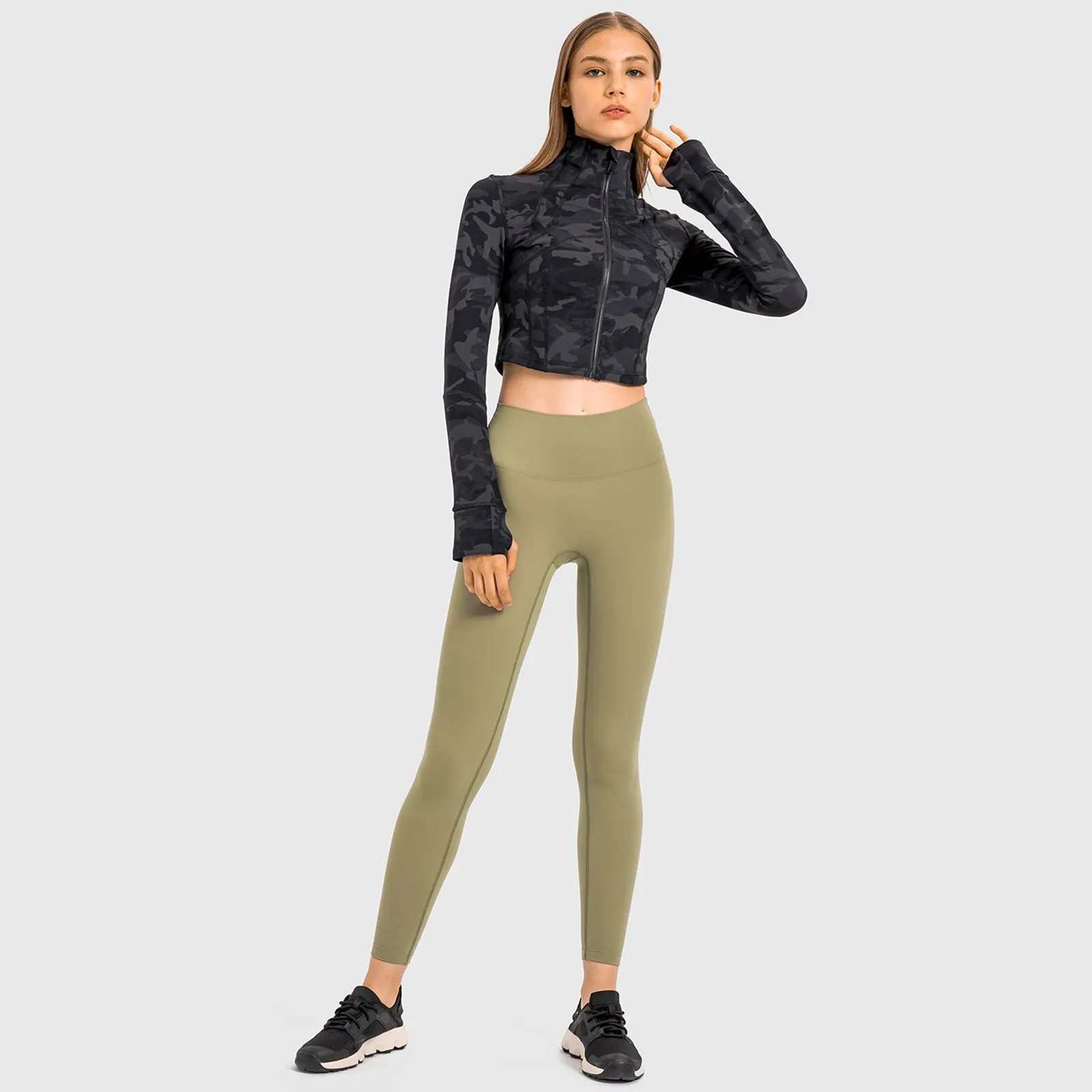 Seamless Flow Zip-Up Front Cropped Sports Top