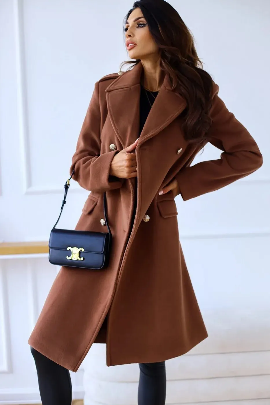 Stylish Wool Coat with Gold Button Detailing